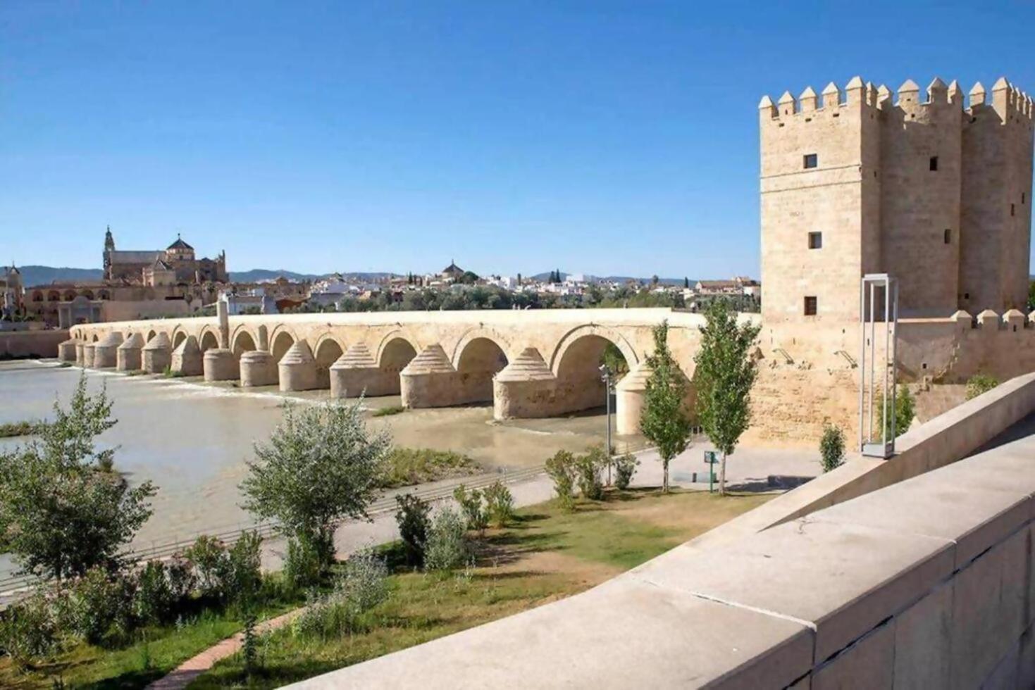 Calahorra Experience Apartment Cordoba Luaran gambar